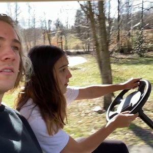 Meet your Posher, Max